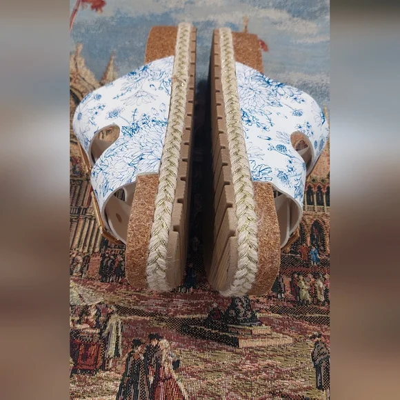 CL by Laundry Blue Floral Sandals with Gold Accents - Picture 5 of 7